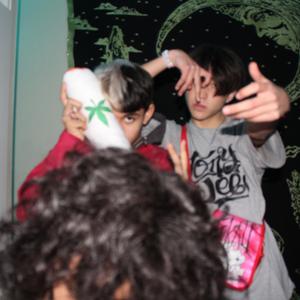 Azi2 (feat. Choche & Trash)
