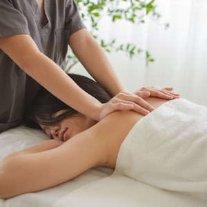 Peaceful Droplets' Touch