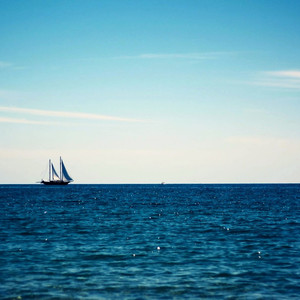 爱一直都在(伴奏)-曹杰原创音乐作品