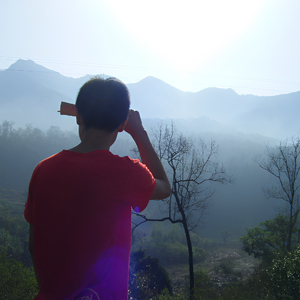 困在雨天的人 也会遇见喜欢的伞