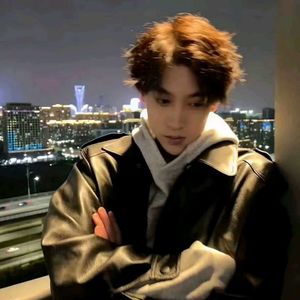 陪你星途璀璨-余挽音.