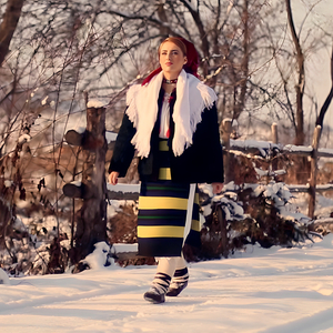 Sara Sfântă (Colind Tradițional)