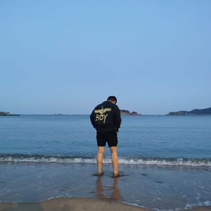 月光下的半月湾