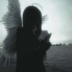 颓废的，落魄的