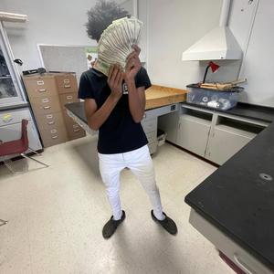 TRAPPIN N DAILY MOTIVATION! (feat. Mowi, Keese & Prince Waffle 87)