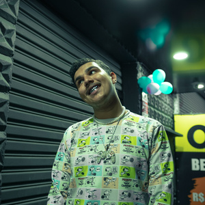 Assistindo Baby Shark