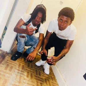 GLovee (Agarralo Ombe)