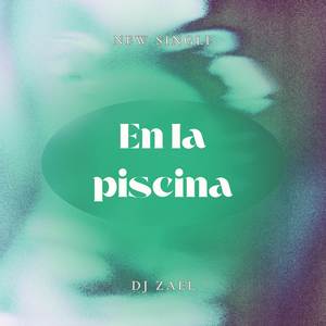 EN LA PISCINA
