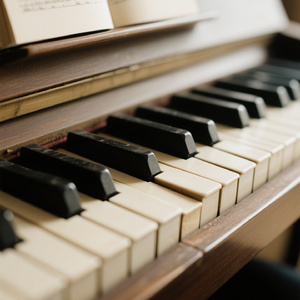 琴键上的旧时光