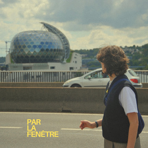 Par la fenêtre