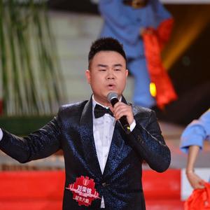 红星照我去战斗