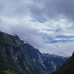 小霞-《向云端》（许彬 remix）