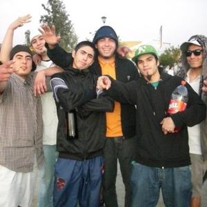 Buenos Lazos (feat. Xndr)