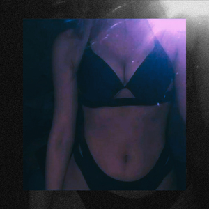 Красное белье