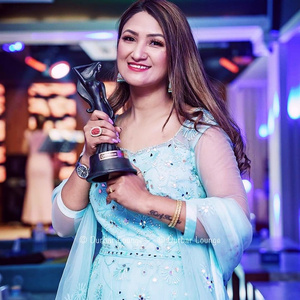 Resham Firiri (Karaoke Version)