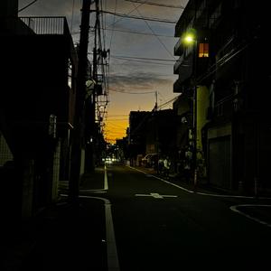 暮れゆく街（The city that is going dark）