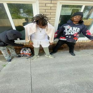 CHIRAQ (feat. Fridaydoit, Richondatkar & Hbk swervo)