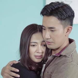 ខុសព្រោះស្នេហ៍គេ