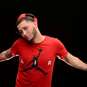 Mientras Tu Brega Con Rana