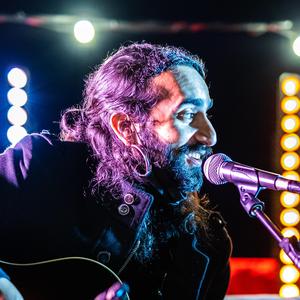 Mismas soluciones (para viejos problemas) (feat. Kumar Kislo) (Directo)