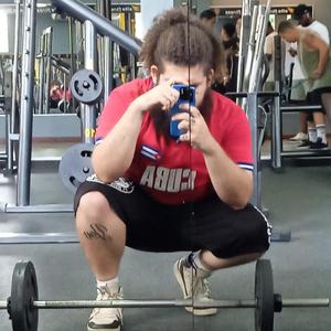 Caganu na academia piseiro pseudo-maromba Shaolin matador de porco (feat. Wantu du TK)