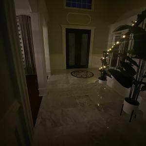 crown (feat. luhSaint!)