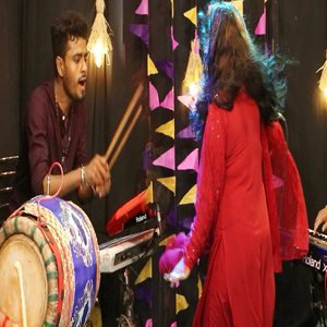 প্রেম খেলায় এখন পাকা ডালিম