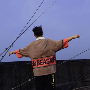 且餐山色饮湖光