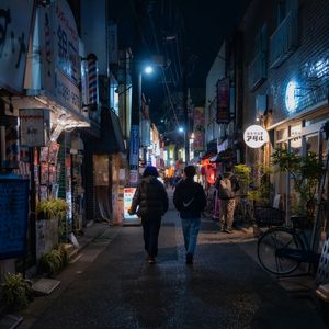 后座倒影