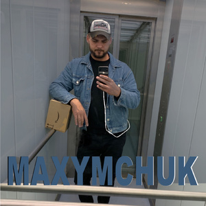 Вітер тріпоче плаття дівоче