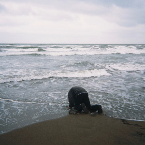 在痛苦的日子裡扔了希望