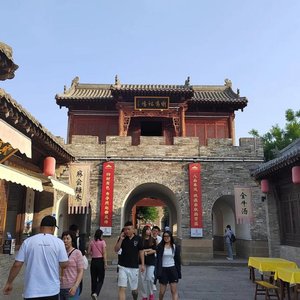 我把故乡比苏杭（翻自 罗姣）