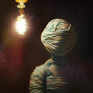 Come dietro un vetro