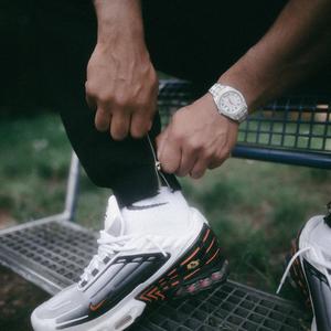 Ollie (feat. Breezer)