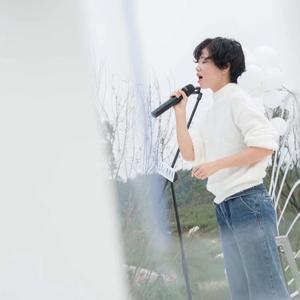 夏天的梦是什么颜色的呢