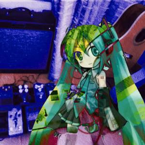HatsuneMikufallsinlovewithnoiseanditblowsmyheadoff