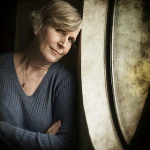 Siuil a Ruin (feat. Charles Michael Phalen)