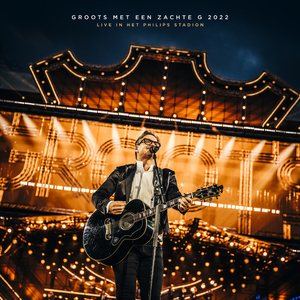 Can't Help Falling In Love - Ik Kan Er Niks Aan Doen (Live @ Philips Stadion, Eindhoven 2022)