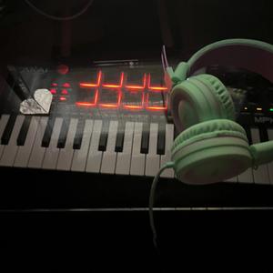 Wonder If She Loves Me