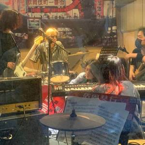 哦拉哇以唔ki摸咯