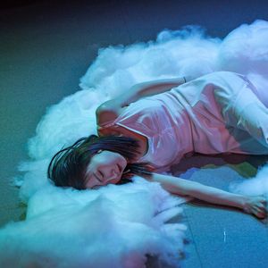 盲目，麻木，浮木