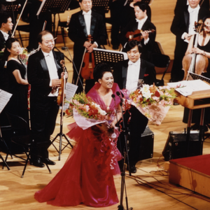 走不出妈妈的目光