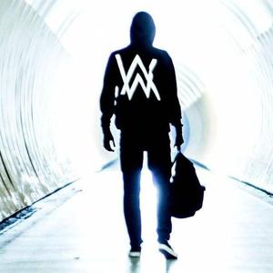 Tyga-动感女唱Faded（李小政Remix）（李小政 remix）