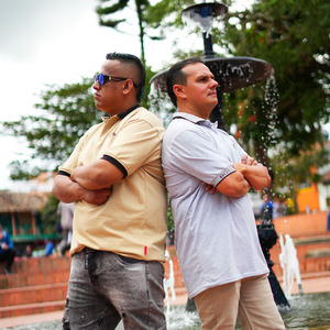 Dos lumbreras se pelean