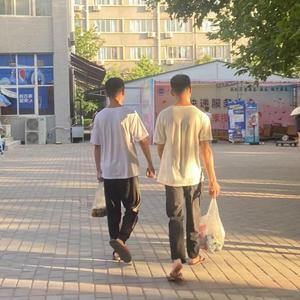 我也不知道是什么曲子就是感觉很流畅