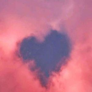 我和你看晚霞爬上窗外