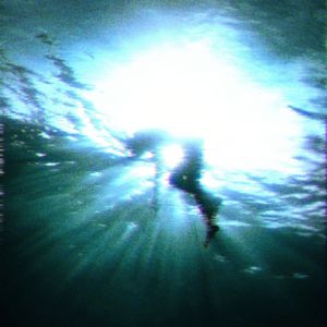 世界坏掉前，他梦见飞