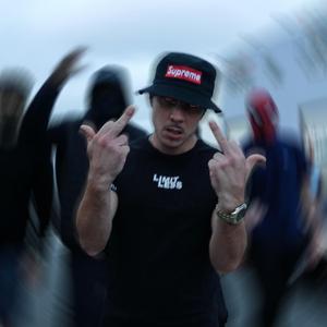 B#cht (feat. X & enzo)