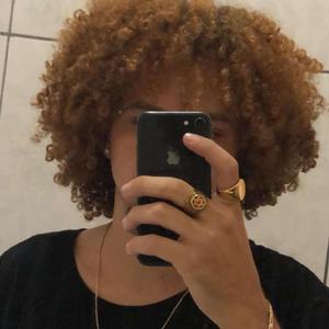 IGUAL A ELA EU ACHO QUE NAO TEM