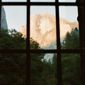 我曾以为有情可解世间一切遗憾